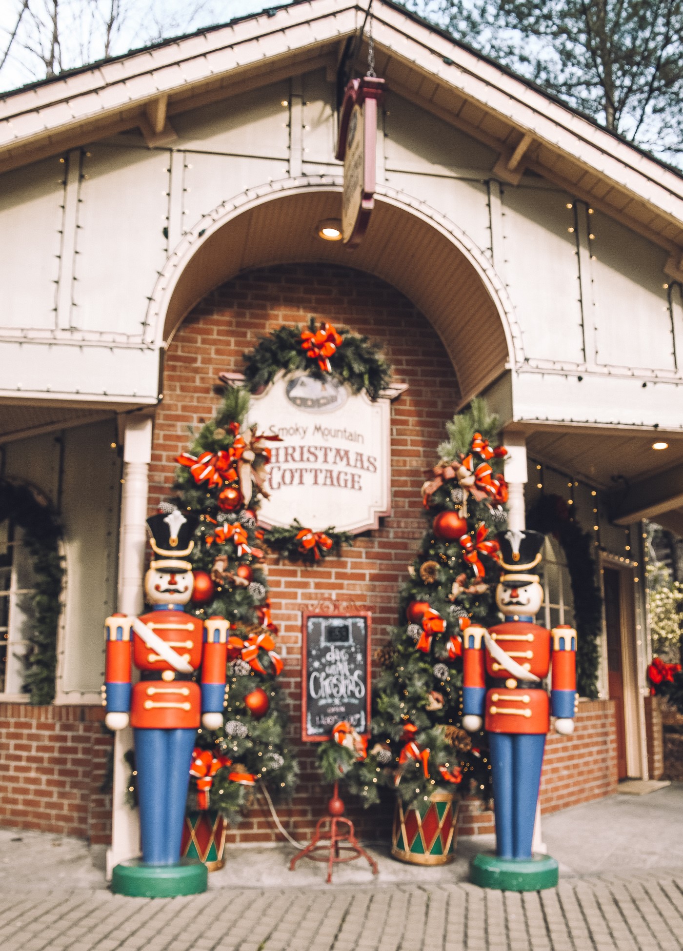 Everything You Need To Know About Christmas at Dollywood + Tips For Any Time of Year